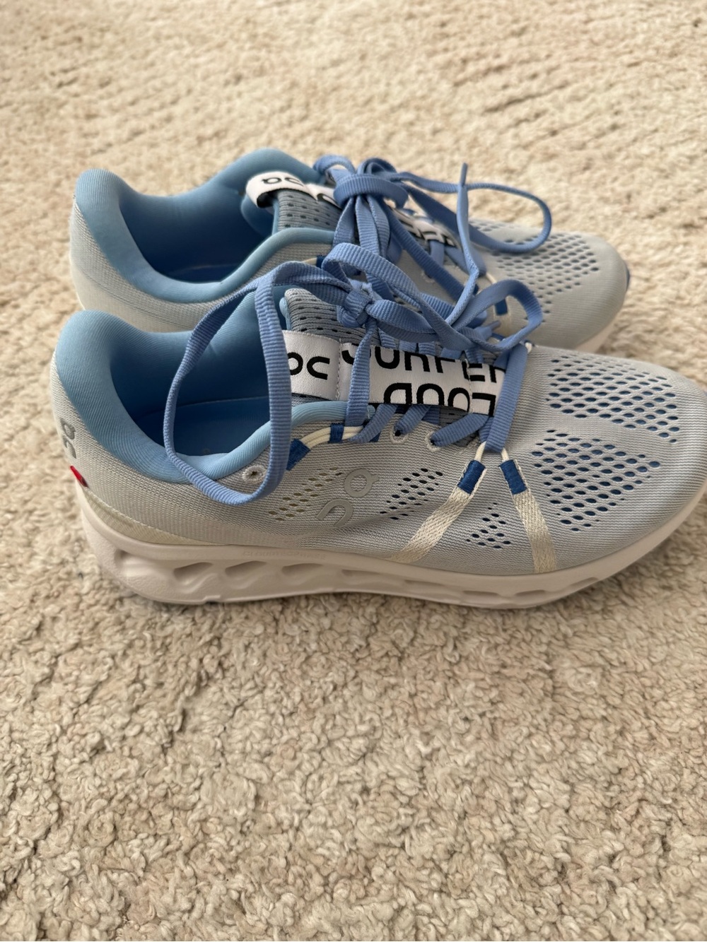 On Running Women's Cloudsurfer sneakers in the Heather/White colorway size 6 - Picture 6 of 12
